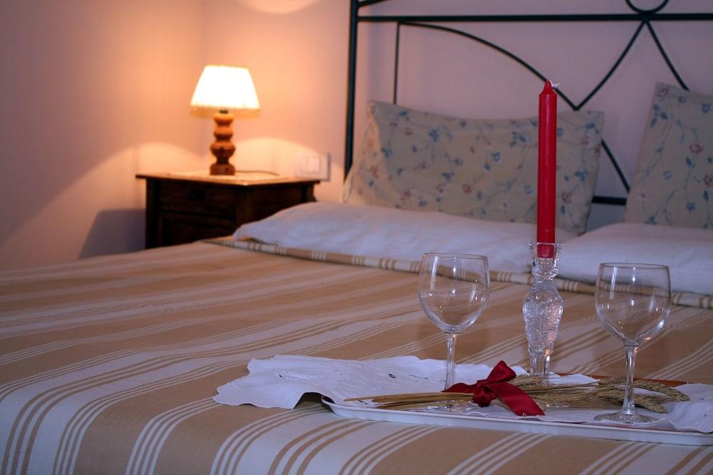 Agriturismo Le Docce Кастельфьорентино Экстерьер фото