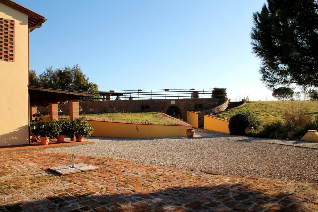Agriturismo Le Docce Кастельфьорентино Экстерьер фото