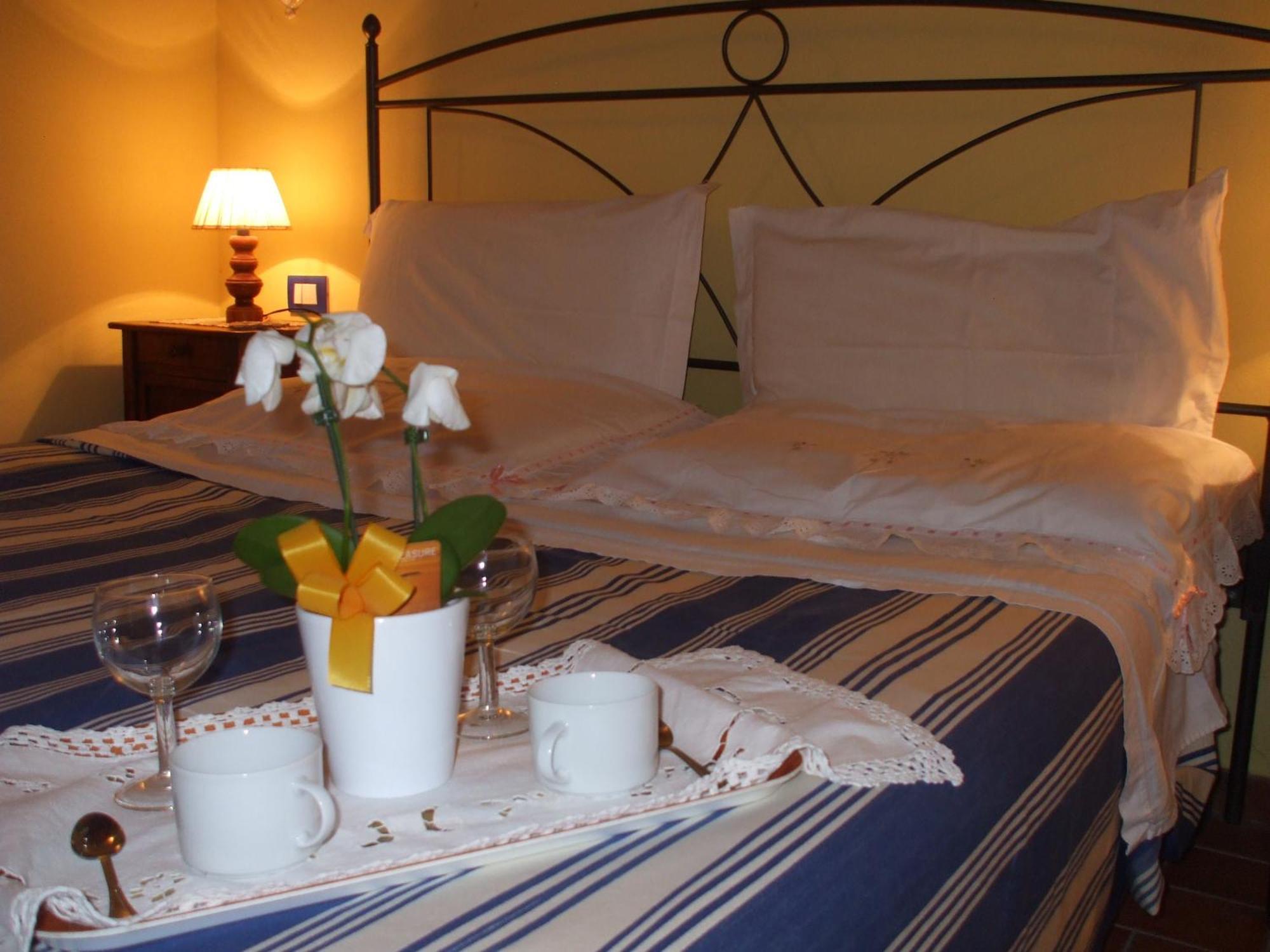 Agriturismo Le Docce Кастельфьорентино Экстерьер фото