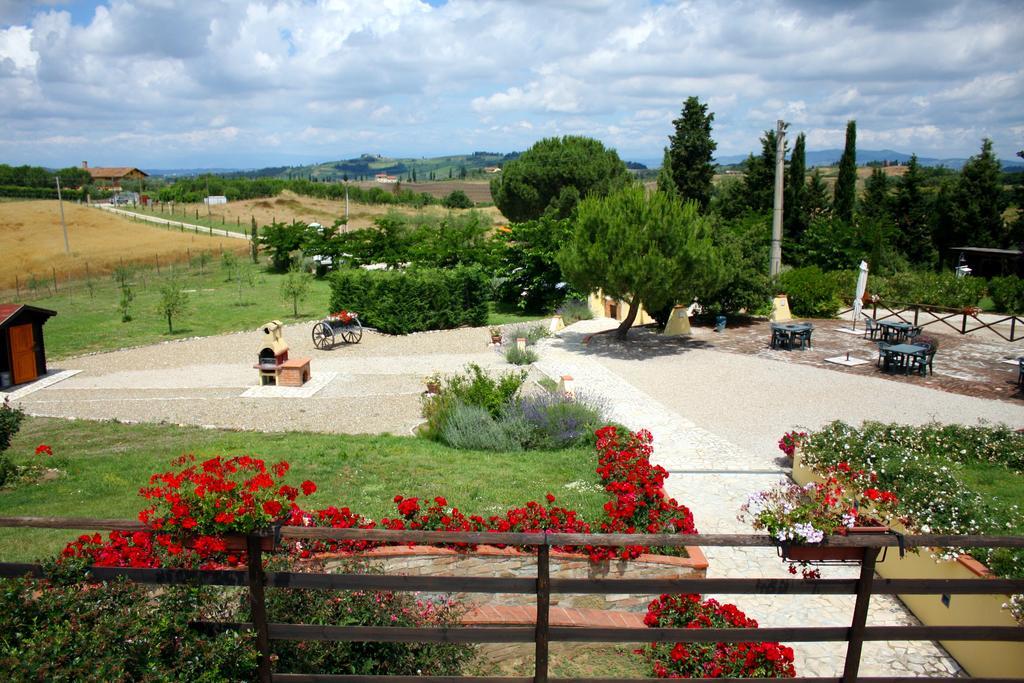 Agriturismo Le Docce Кастельфьорентино Экстерьер фото