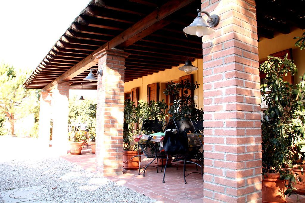 Agriturismo Le Docce Кастельфьорентино Экстерьер фото